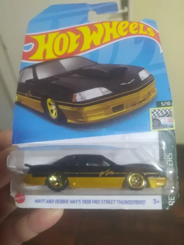 Carrinho Hotwheels Matt and Debbie Hay's 1988 pro Street Thunderbird