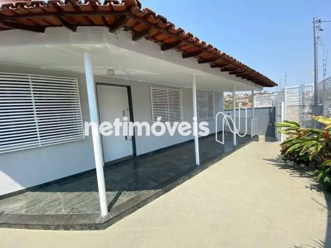 Venda Casa comercial Cachoeirinha Belo Horizonte