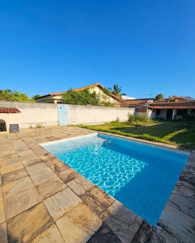 VENDO CASA COM PISCINA NA PRAIA DO BARBUDO