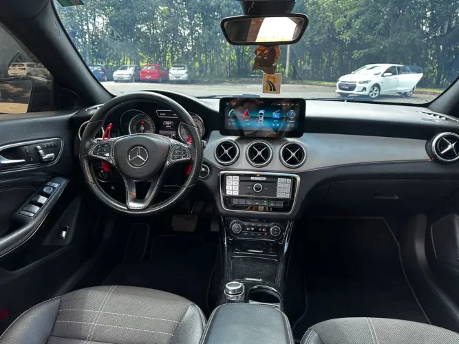Mercedes-Benz CLA-200 Vision 1.6 TB 16V Flex Aut. 2015