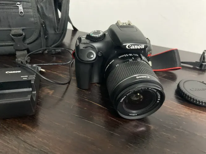 Vendo câmera cânon eos rebel t3