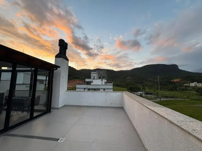 Cobertura Residencial à Venda em Pedra Branca, Palhoça - 2 Quartos, Varandas, Vista Montan
