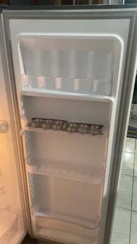 Geladeira Esmaltec 