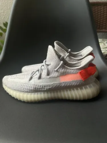 Adidas Yeezy Boost 350 V2 Tail Light