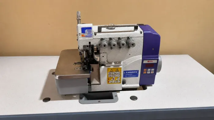 Máquina overlock