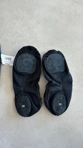 Sapatilha preta capezio
