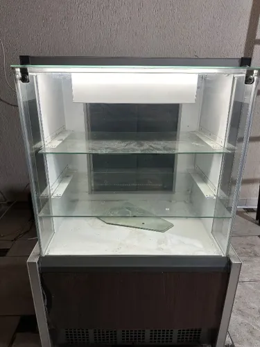 Caixa expositor com iluminação