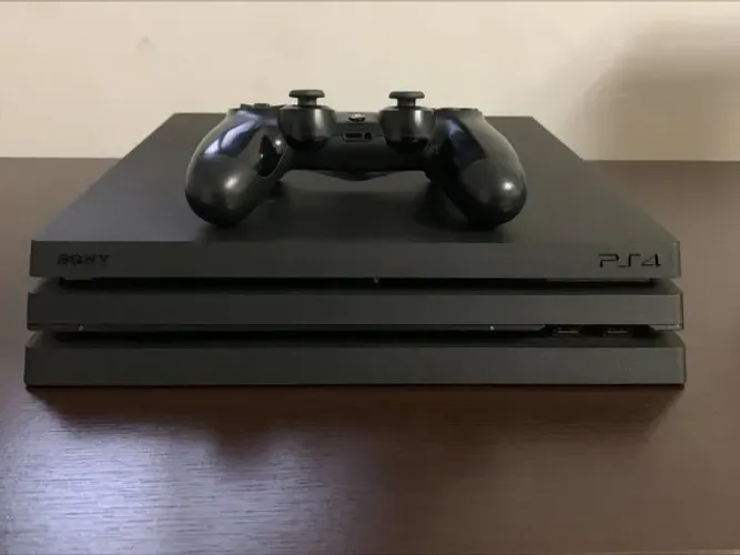 PS4 Pro 1TB + Controle Original | Excelente Estado | Funcionando Perfeitamente