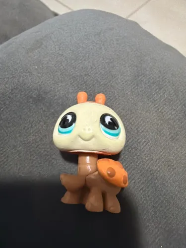 Joaninha #856 da linha Littlest Pet Shop (G2 - Geração