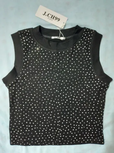 Linda blusa preta toda em strass na frente. Com etiqueta. Nova!!