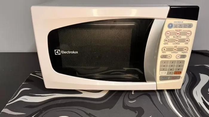 Micro-ondas Electrolux 20L MEF30 - Funcionando Perfeitamente