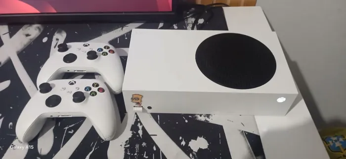 Xbox series s vendo a conta junto