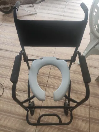 Vendo cadeira de banho