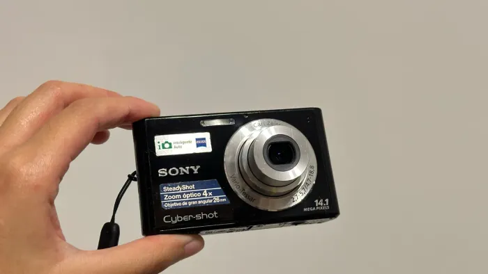 Sony Cyber-Shot DSC W330 14.1MP - Câmera Digital Completa