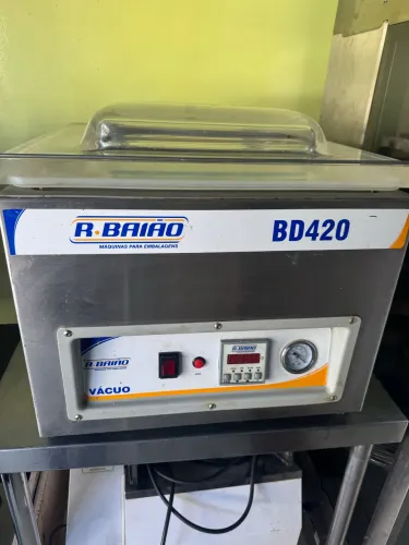 Seladora a vácuo R-Baião BD420 (conservada)