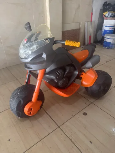 Moto elétrica infantil