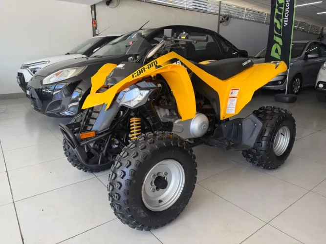 Quadriciclo Can-Am 250cc