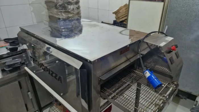 Forno de Esteira Tecnopizza