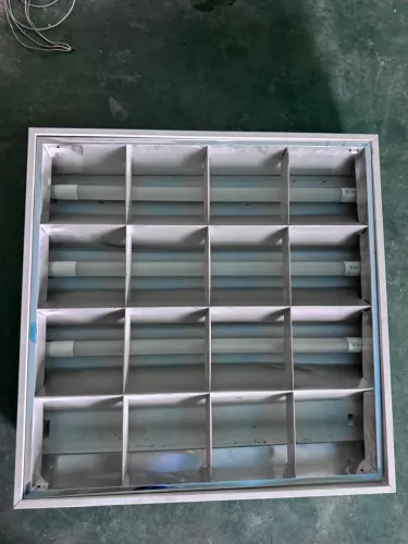 Luminária Comercial calha alterada 62x62cm Sobrepor lâmpada tubular