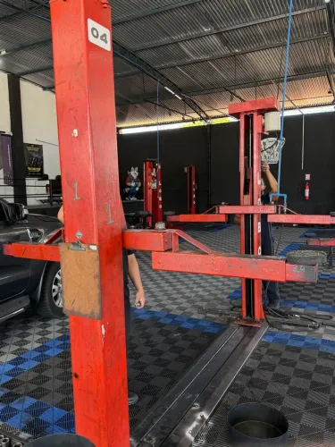 3 elevadores automotivos 2,5 toneladas