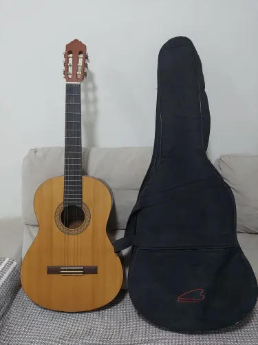 Violão Yamaha C40M - Nylon - Pouquíssimo usado + Capa