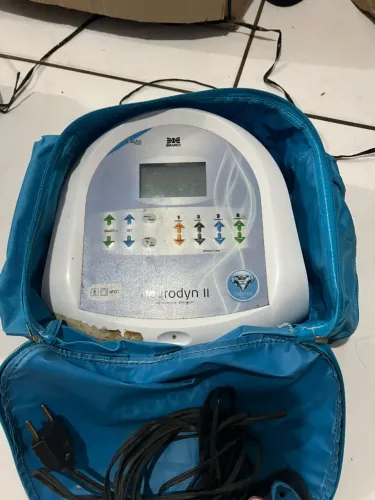 Aparelhos de Fisioterapia Tens/Russo e ultrassom