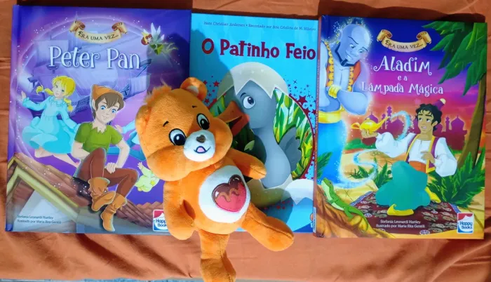 Livros Infantis+Ursinho de Pelúcia 