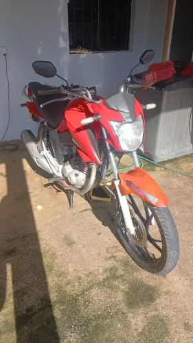 Vendo titan 160 2016 valor 9k sem queimacao de vela