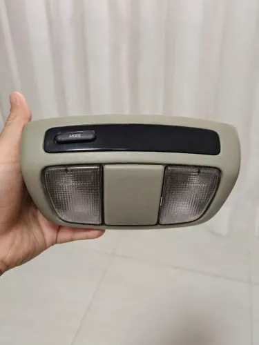 Luz de Cortesia com Bússola Nissan Xterra e Frontier