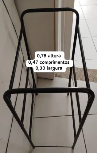 mezinha em Ferro Tubular, medindo: 0,47 x 0,30 e 0,78 de Alturas