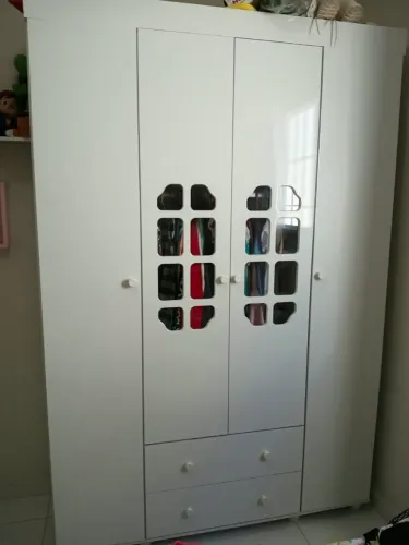 Quarto de Bebê - Guarda Roupa - Cômoda e Cama