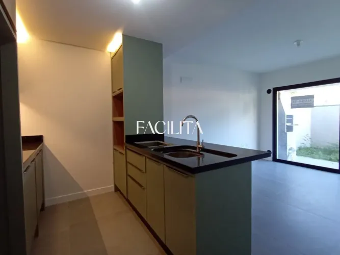 Apartamento com 2 quartos no bairro Lagoa da Conceição, Florianópolis
