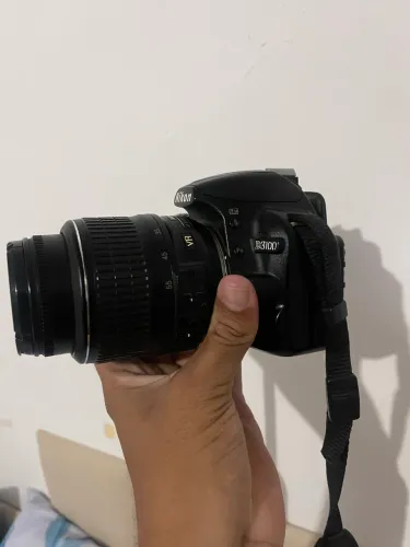NIKON D3100
