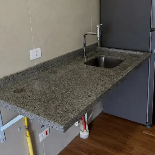 Pia de Cozinha em Granito Cinza Andorinha 1,45m com Cuba - Excelente Estado