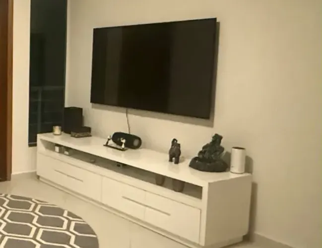 Rack para TV 2,10 m - Excelente estado
