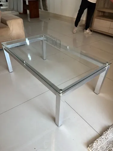 Mesa de centro em vidro