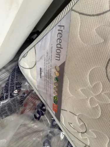 Cama box Ortobom freedon queen em bom estado