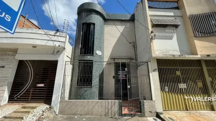 PRÉDIO COMERCIAL NO UMARIZAL COM 200M²