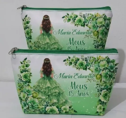 Nécessaire personalizada para 15 anos ?