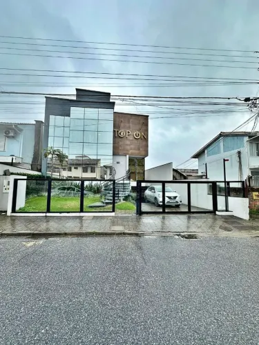 Prédio - 476m², Balneário