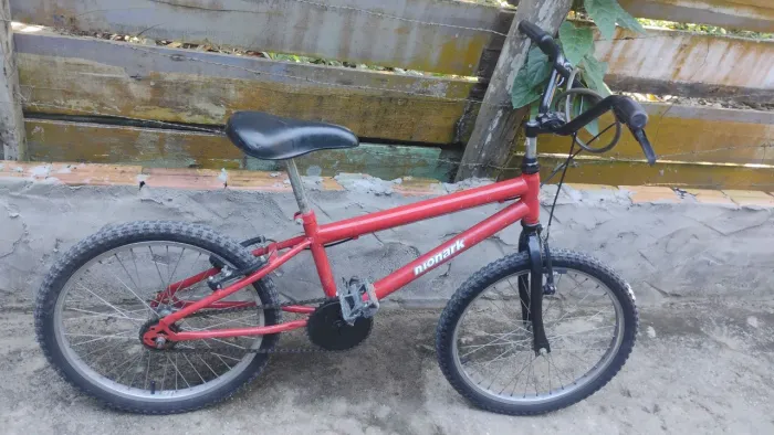 Vende-se uma bicicleta ?