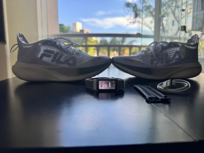 LIQUIDA - Combo fila racer carbono + huawei band 9