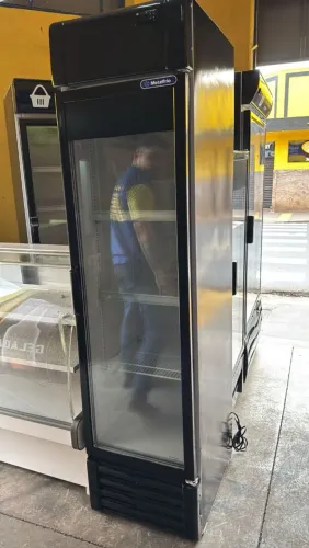 Cervejeira expositora slim 110v METALFRIO com GARANTIA.