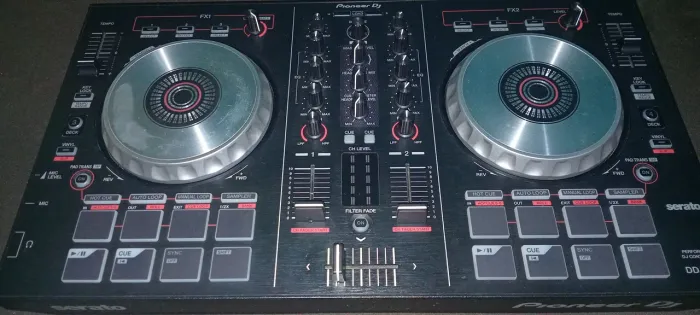 DJ CONTROLADORA PIONEER DDJ SB2 COM CASE PLATAFORMA USADO