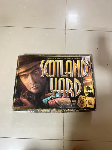 Scotland Yard Grow - Jogo de Tabuleiro Completo