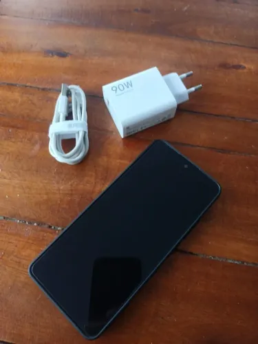 Vendo poco X7 pro 12 de memória interna e 512 GB aceito vídeo geme