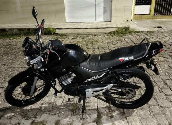 ? Yahama Ybr Factor 125 Black Edition - Conservadíssima (R$10.200,00)