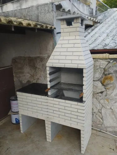 Churrasqueira pré moldada com bancada 