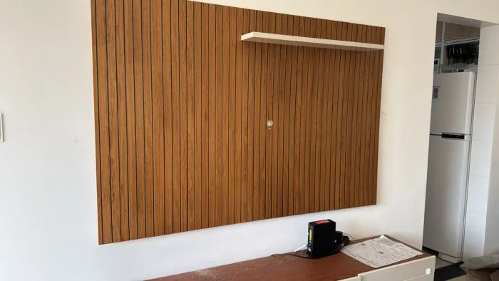 Painel para TV Até 70 Polegadas com Ripado Aegon Freijo/Off White - Caemmun