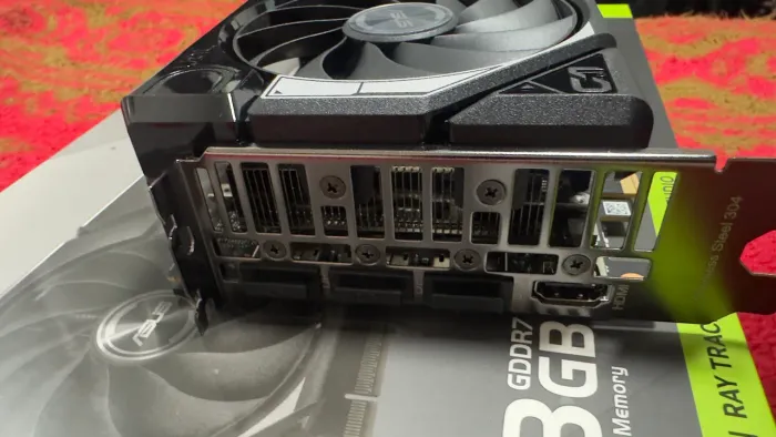 RTX 5060 8Gb Asus